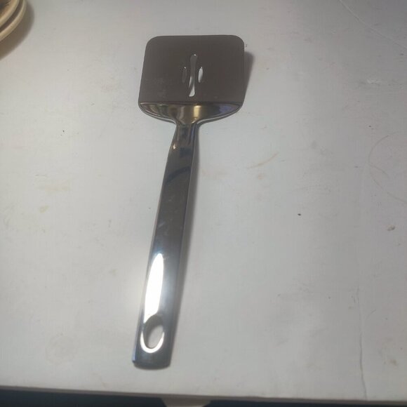 Spatula for special food sevice. Glossy Stainless Steel 18/8 from Emeril Lagassi - Picture 2 of 5